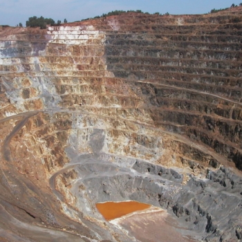 Nueva Descubrición de una gran mine de oro en chile