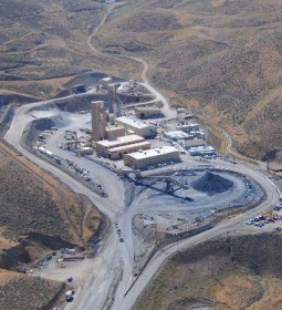 Newmont y Goldcorp crean mayor minera de oro del mundo y Chile